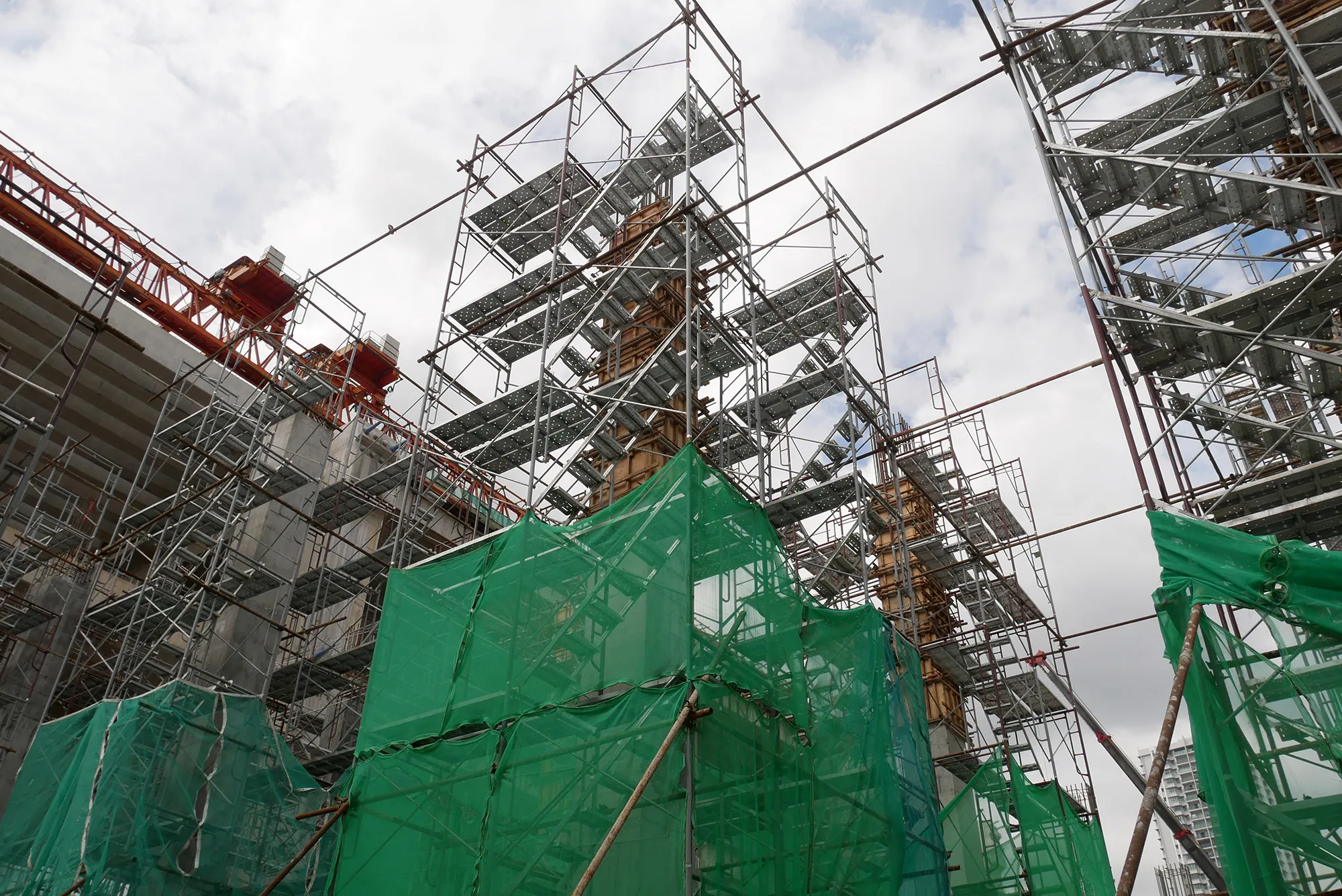 green scaffolding